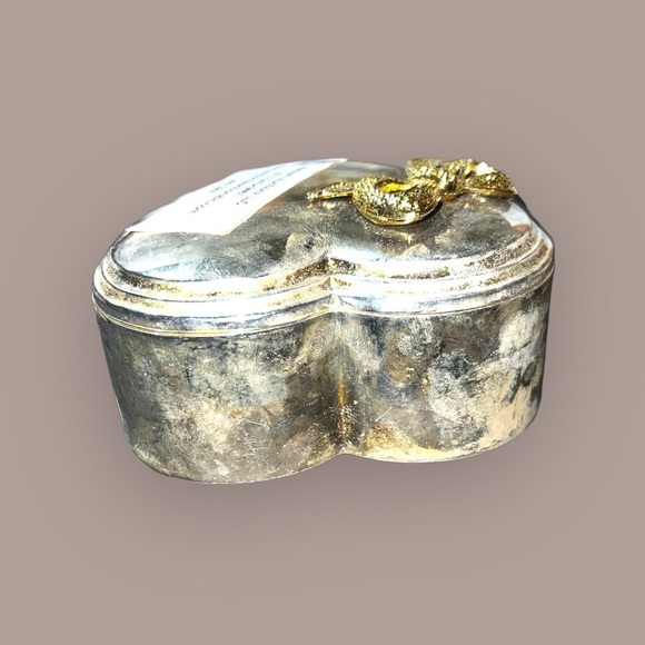 Vintage Silver Plated Heart Trinket Box with Gold Bow - Picture 12 of 13